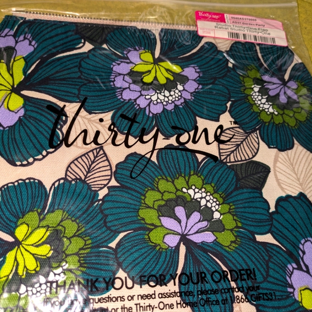 Studio Thirty-One interchangeable purse flap "Garden Party"